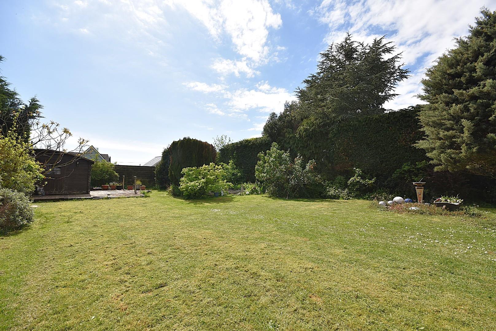 76 South Road, Sully, CF64 5SL